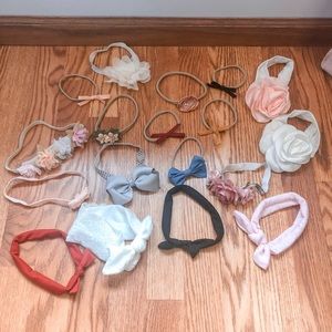 Assorted hair bows (newborn/infant)